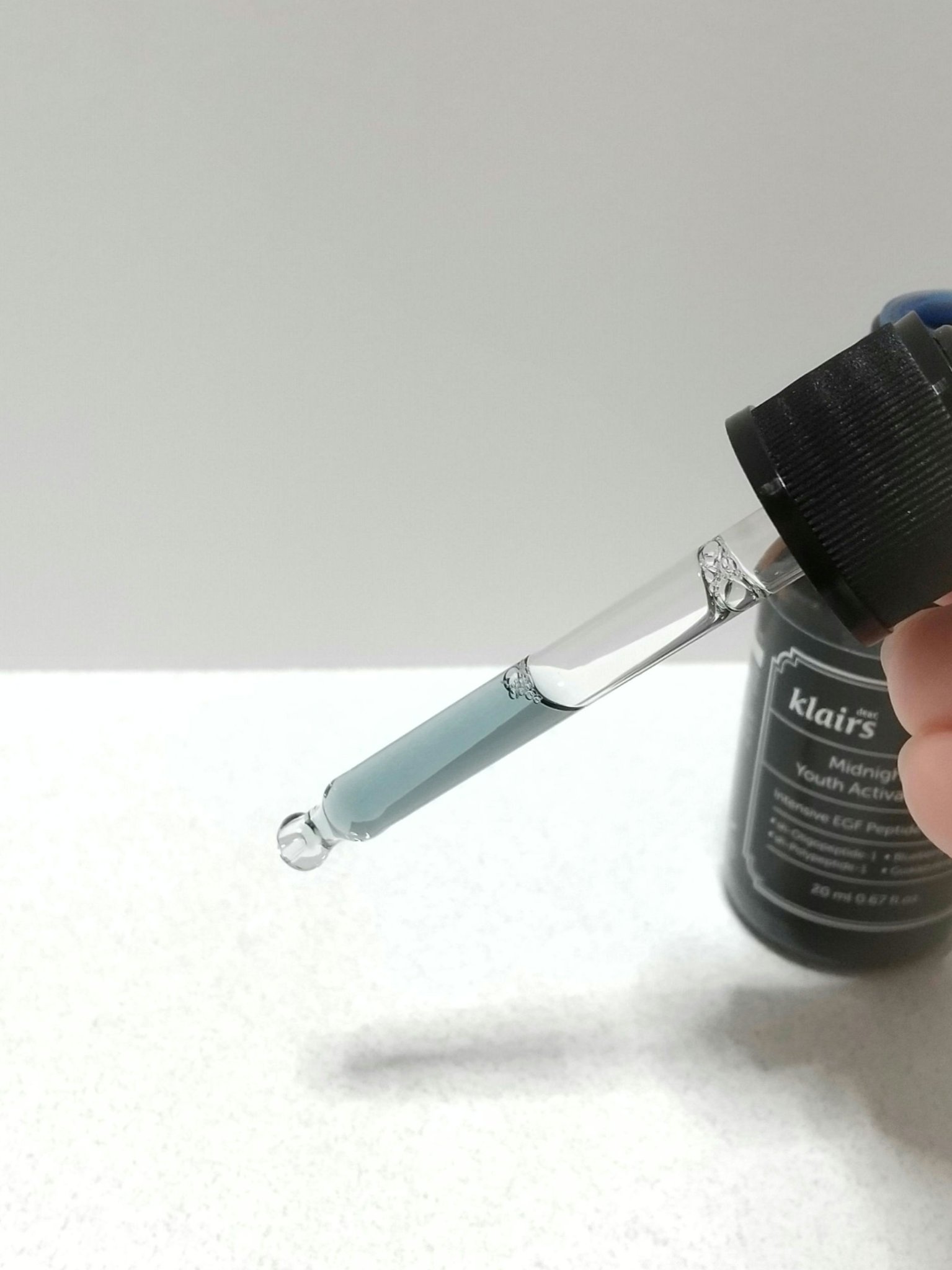 ミッドナイトブルーユースアクティベーティングドロップ(20ml)/Klairs/美容液を使ったクチコミ（2枚目）