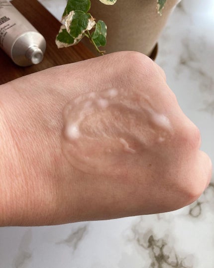 ハンド&ヘア ライトセラム/AUTHENTIC BEAUTY CONCEPT/ハンドクリームを使ったクチコミ(4枚目)