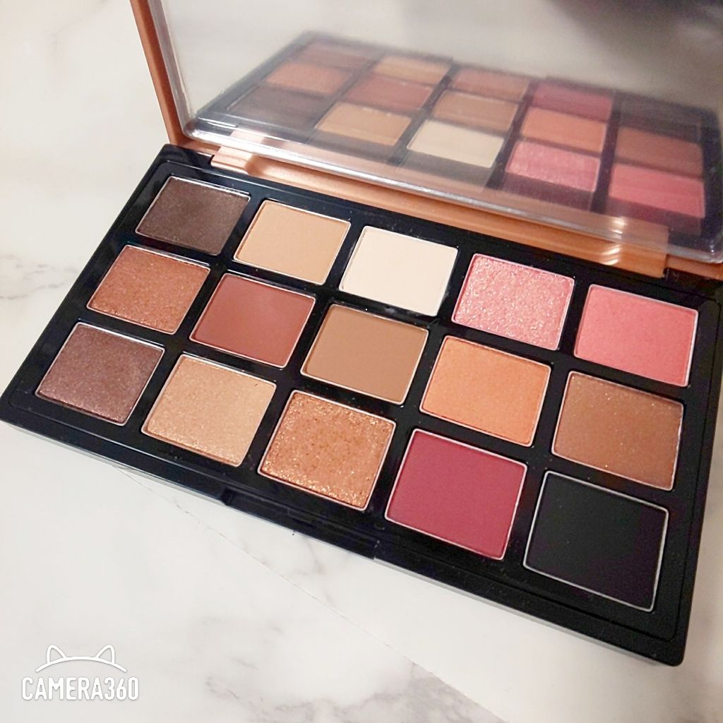 プレイカラーアイパレット ランジェリーバックステージ/ETUDE/アイシャドウパレットを使ったクチコミ(1枚目)