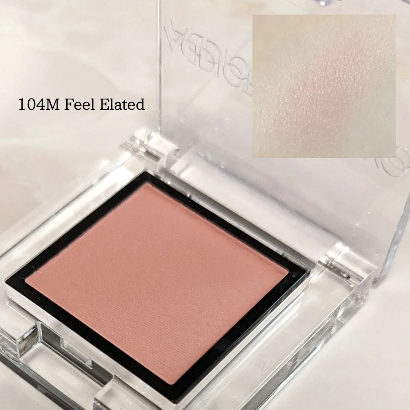 アディクション ザ アイシャドウ マット 104M Feel Elated/ADDICTION/単色アイシャドウを使ったクチコミ（2枚目）