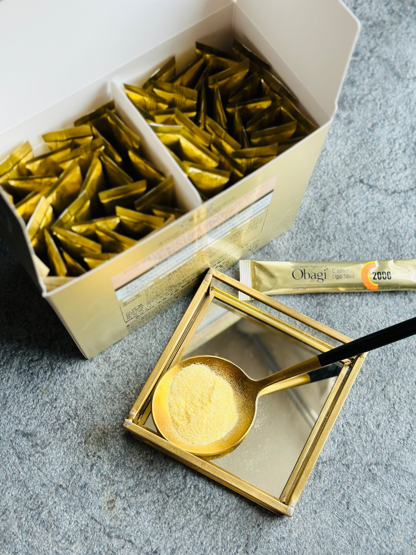 ばにら on LIPS 「#PR#ロート製薬#obagi#オバジスティックタイプで持ち運..」(2枚目)