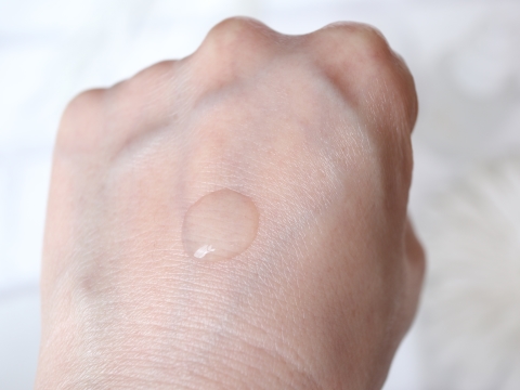 薬用ホワイトエッセンス/エミーノボーテ/美容液を使ったクチコミ（2枚目）