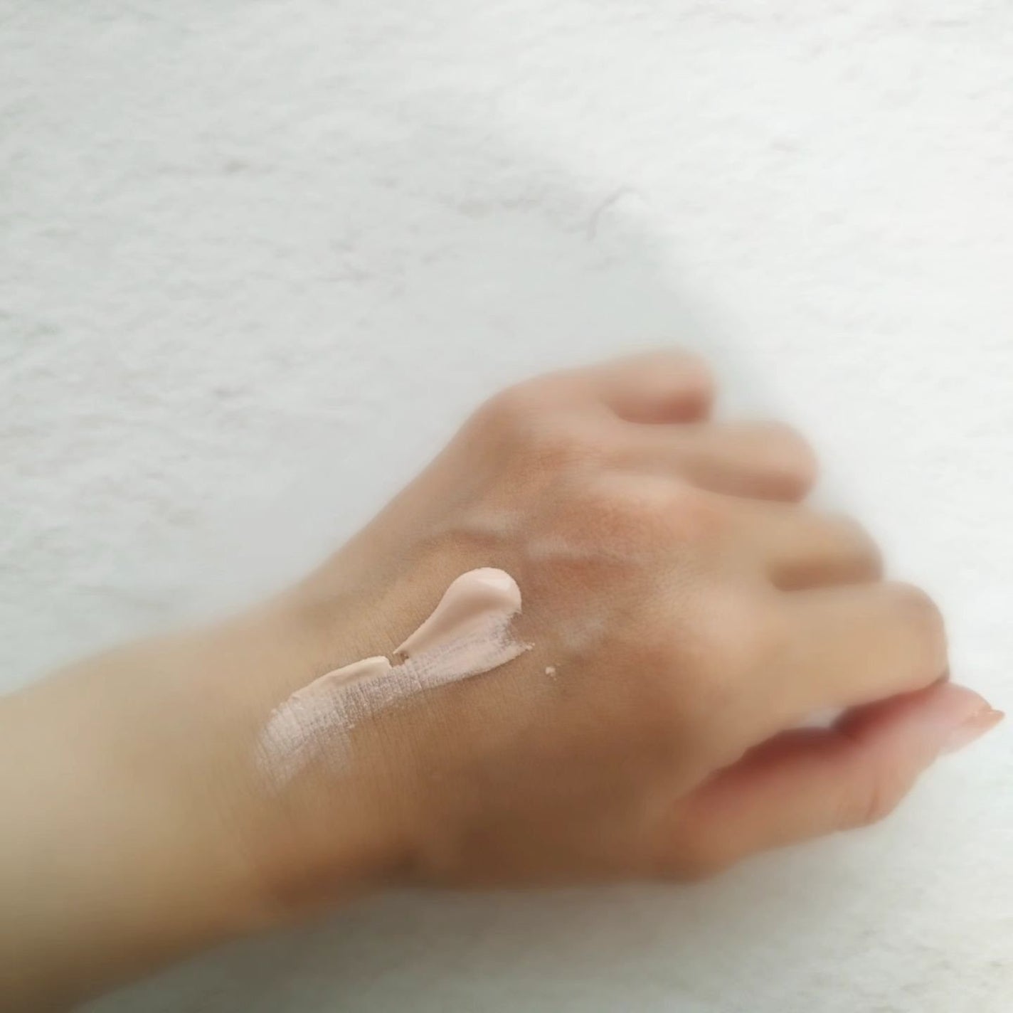 トーンアップ スキン デザイナー/Visée/化粧下地を使ったクチコミ(2枚目)