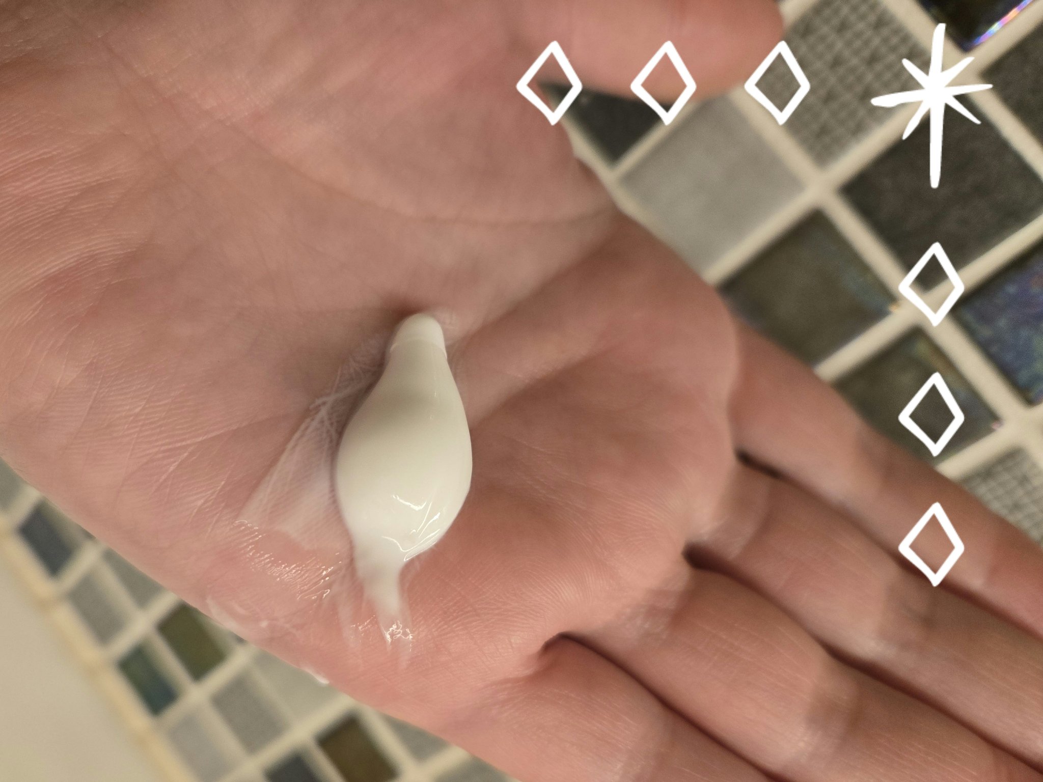 柳屋 あんず油 髪と手肌のしっとりミルク/柳屋あんず油/ヘアミルクを使ったクチコミ（2枚目）