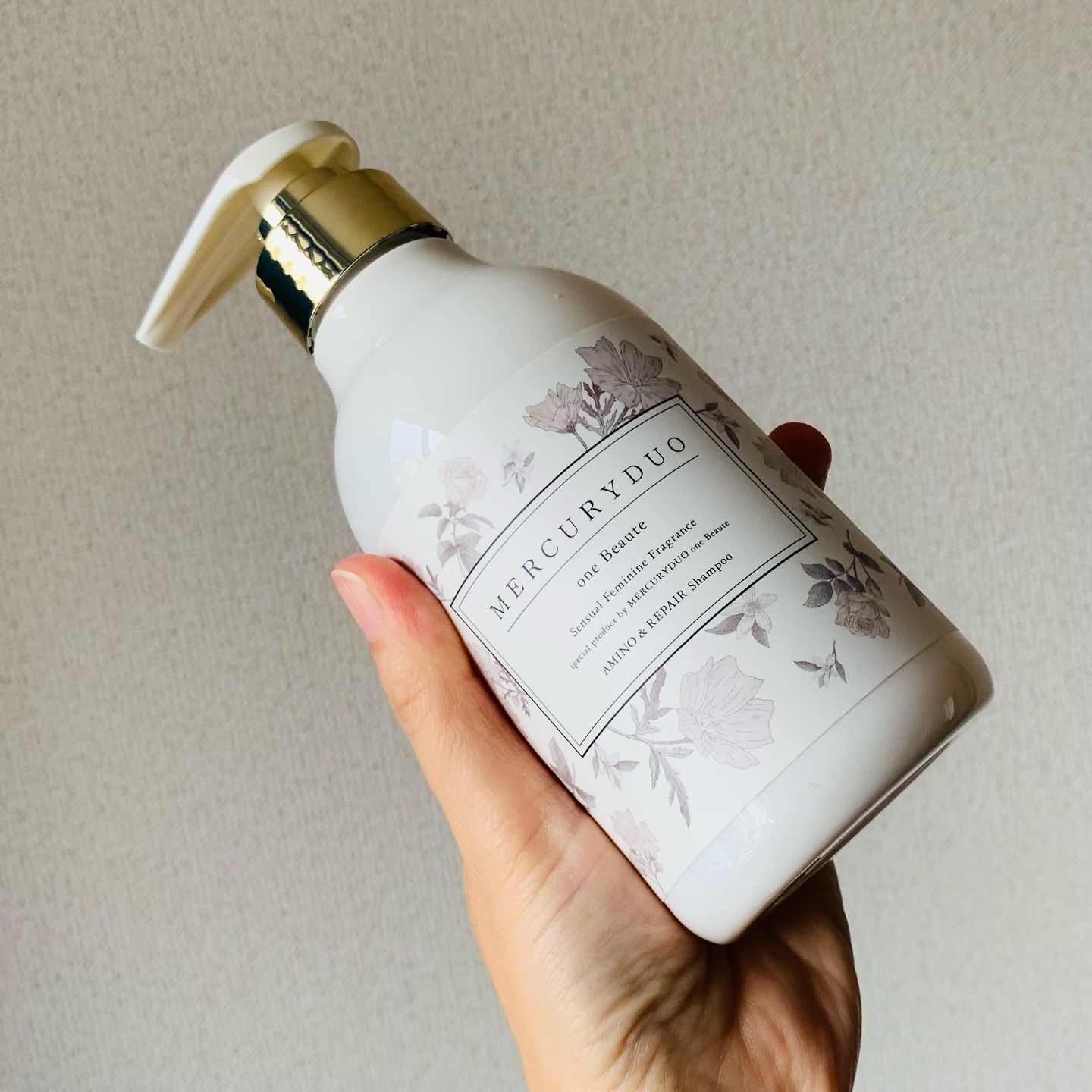 フレグランスシャンプー&ウォータートリートメント スパークリングフローラルの香り/MERCURYDUO/市販シャンプーを使ったクチコミ（2枚目）