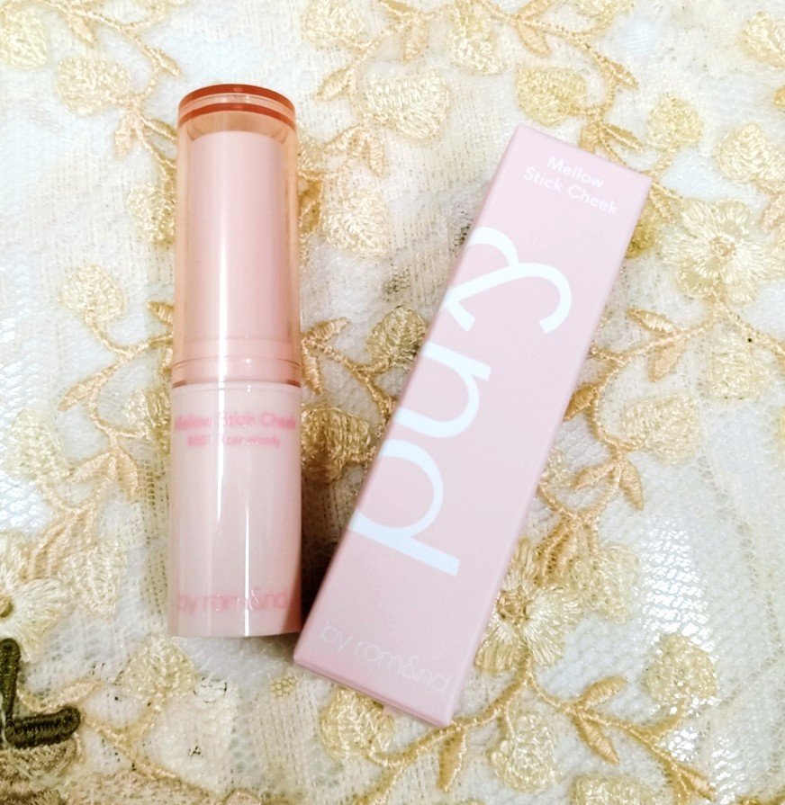 メロウスティックチーク  BR01 ローズウッディー/&nd by rom&nd/ジェル・クリームチークを使ったクチコミ（1枚目）