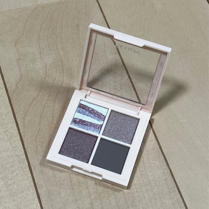 レブロン ダズル アイシャドウ クアッド/REVLON/アイシャドウパレットを使ったクチコミ(2枚目)