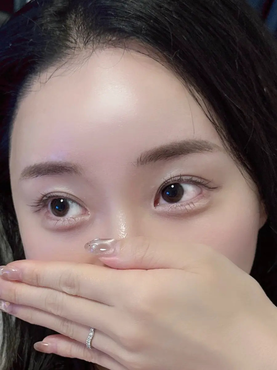 涙袋急に爆誕すると話題になってたこれ、半信半疑で買ってみたらほんまに過去一爆誕した💫

BBIA オートジェルライナー。16と13をQoo10で買ったよ！！