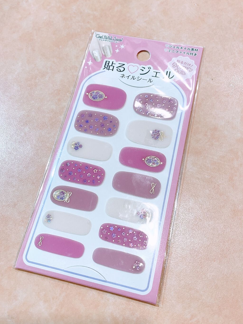 貼るジェルネイル/セリア/ネイルシールを使ったクチコミ（2枚目）