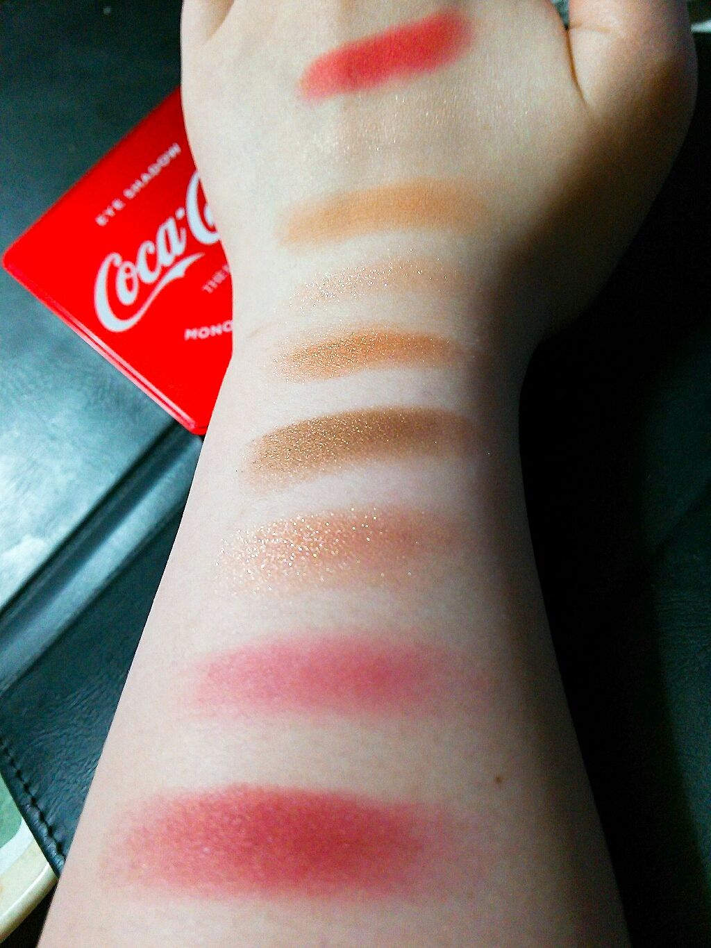 コカコーラ モノ ポップ アイズ/THE FACE SHOP/アイシャドウパレットを使ったクチコミ(4枚目)