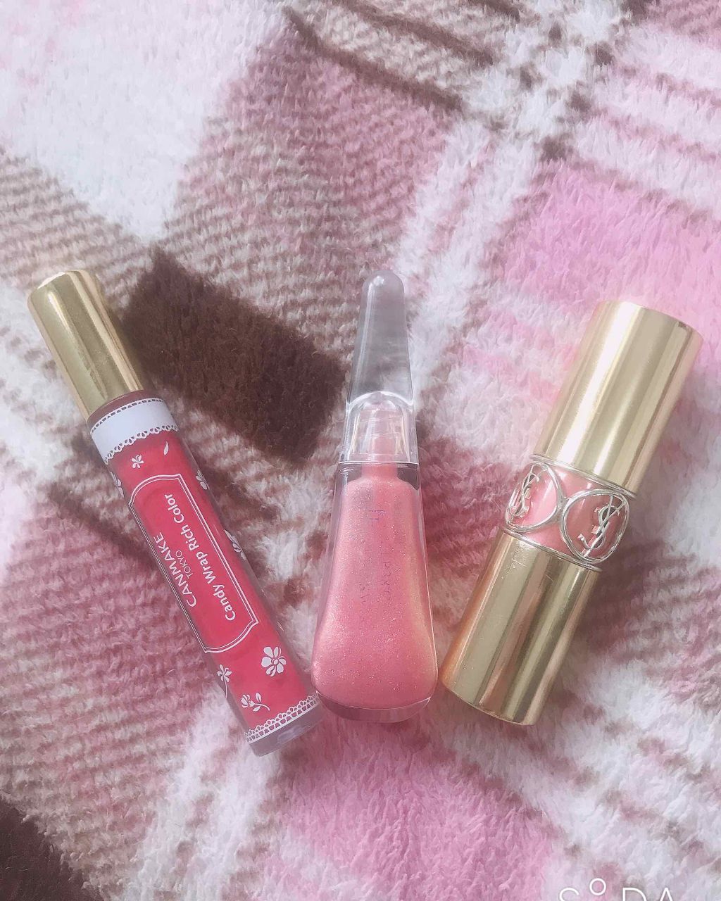 ルージュ ヴォリュプテ シャイン/YVES SAINT LAURENT BEAUTE/口紅を使ったクチコミ(2枚目)