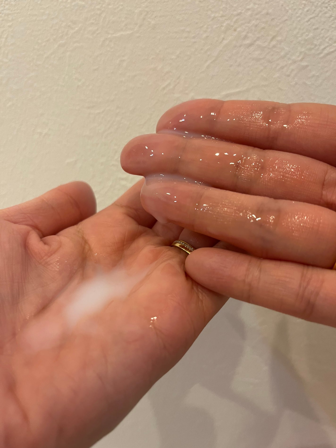 エモリエント ハイドレーティング ローション/CEDOUX (セドゥ)/化粧水を使ったクチコミ(4枚目)