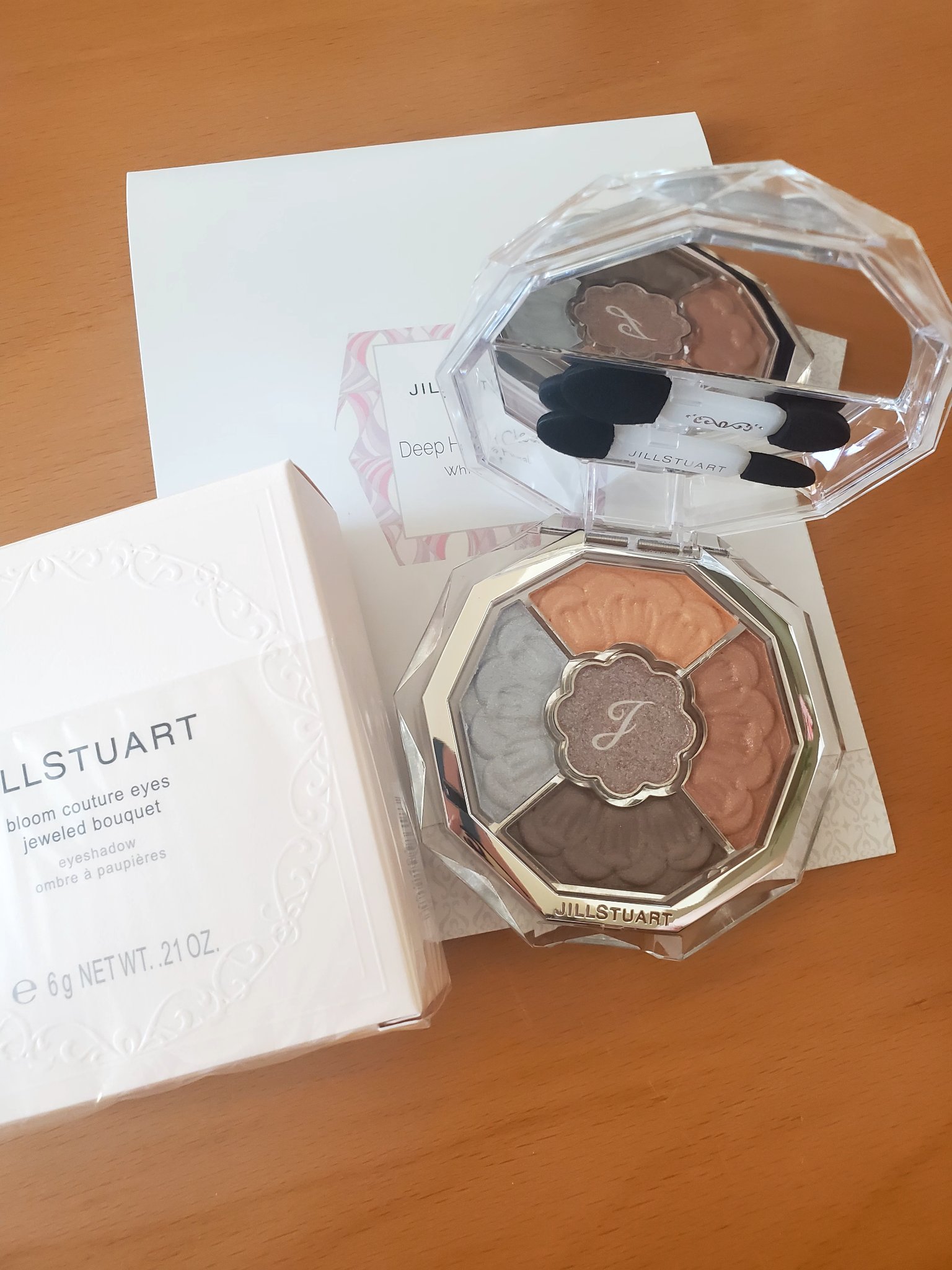 ジルスチュアート ブルームクチュール アイズ　ジュエルドブーケ 10 nemesia labradorite(限定)/JILL STUART/アイシャドウパレットを使ったクチコミ（1枚目）