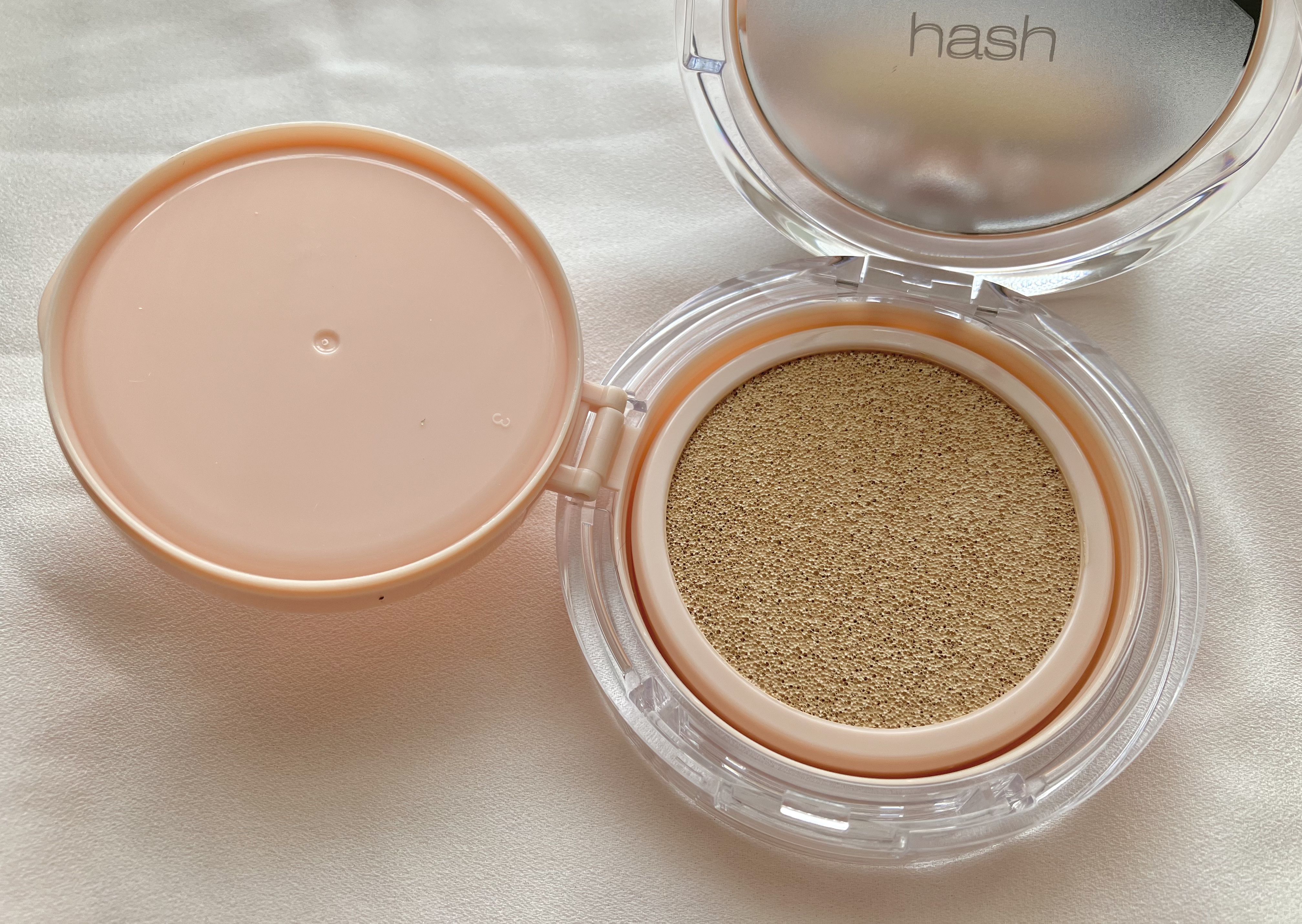 デューイーグロー フィッティング クッション/HASH/クッションファンデーションを使ったクチコミ（3枚目）