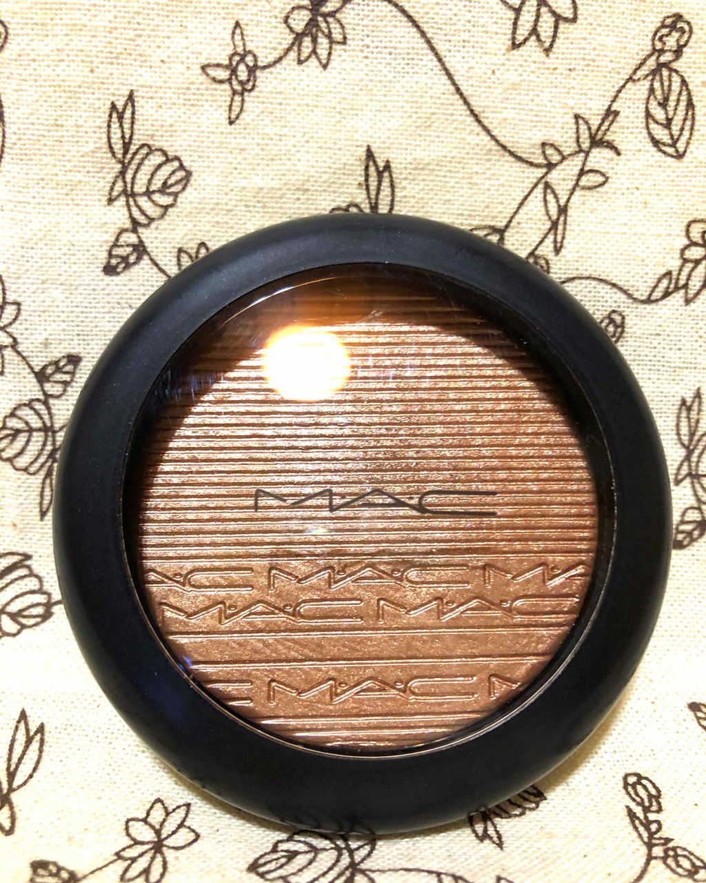 エクストラ ディメンション スキンフィニッシュ/M・A・C/プレストパウダーを使ったクチコミ(1枚目)