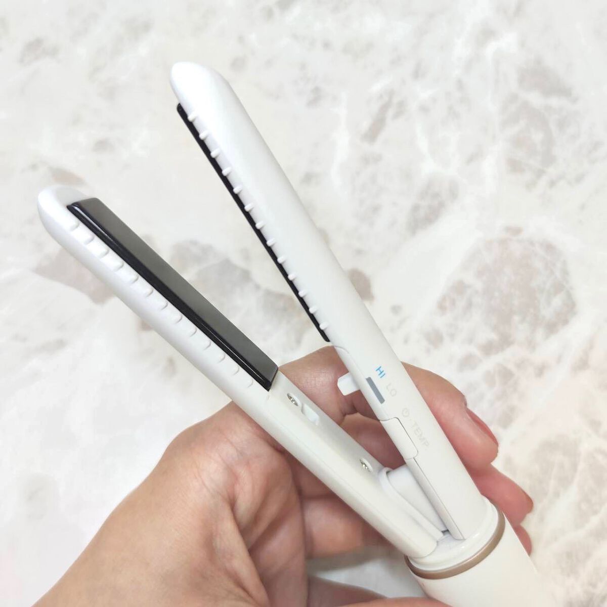 スタイリッシュ モバイルヘアアイロン(MHS-1342)/mod's hair/ストレートアイロンを使ったクチコミ(4枚目)