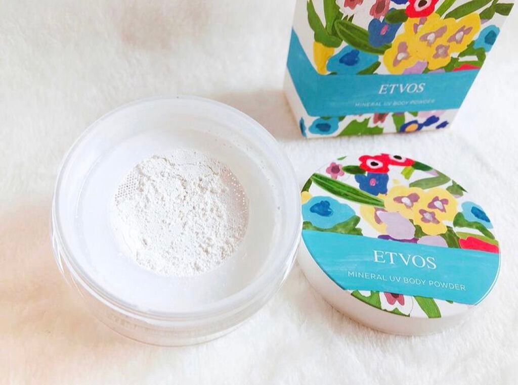 ミネラルUVパウダー(旧)/エトヴォス/ルースパウダーを使ったクチコミ(3枚目)