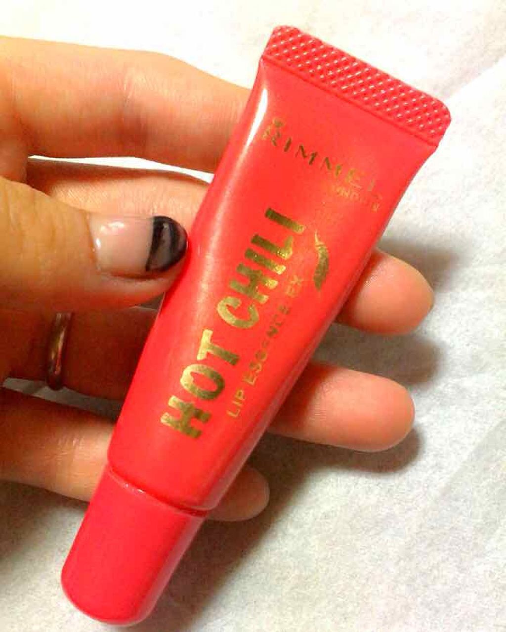 ホットチリ リップエッセンスEX/リンメル ロンドン/リップケアを使ったクチコミ（1枚目）