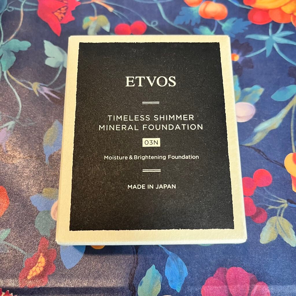タイムレスシマーミネラルファンデーション/エトヴォス/パウダーファンデーションを使ったクチコミ(1枚目)