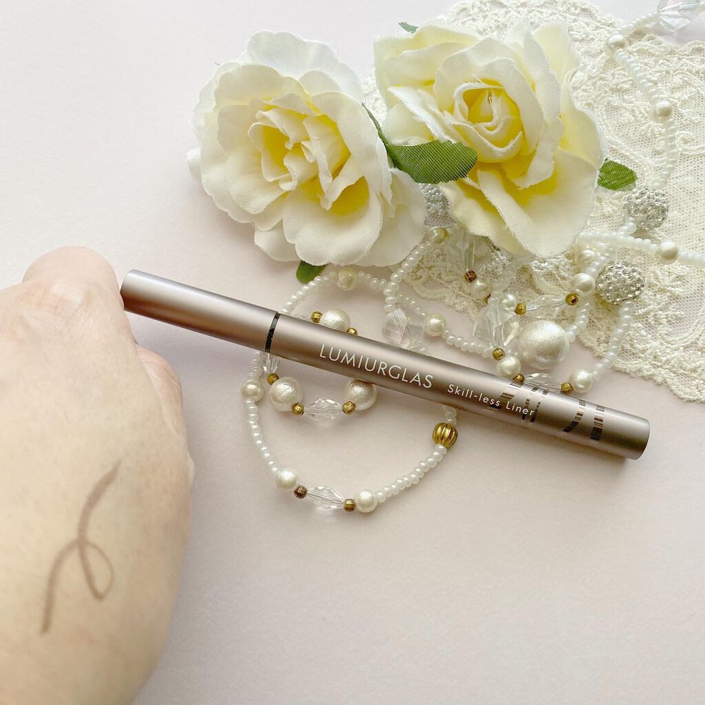 スキルレスライナー/LUMIURGLAS/リキッドアイライナーを使ったクチコミ(4枚目)