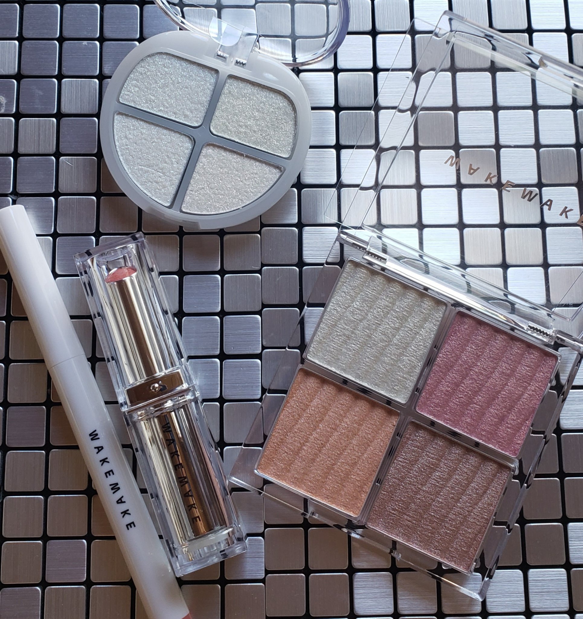 デュイジェルグレーズスティック/wakemake/口紅を使ったクチコミ（3枚目）