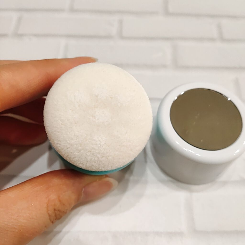 ihana WHITE スキンケアVCスノーパウダー/IHANA/ルースパウダーを使ったクチコミ（2枚目）