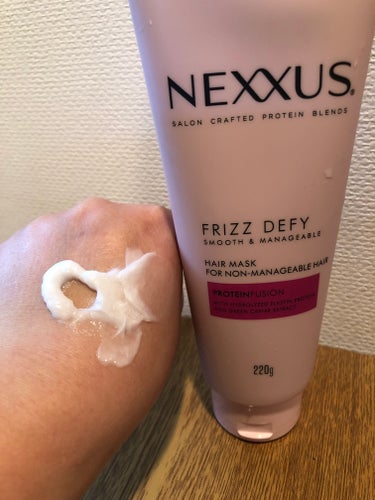 NEXXUS(ネクサス) スムースアンドマネージャブル ヘアマスクのクチコミ「今回はNexxusのスムースアンドマネージャブル ヘアマスクになります。

書いてある香りはホ.....」（2枚目）