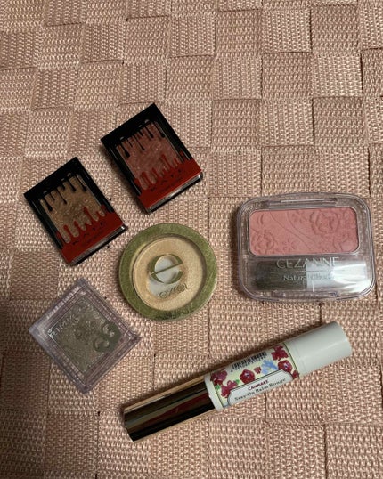 フィットジェルグリッター/KATE/ジェル・クリームアイシャドウを使ったクチコミ(1枚目)