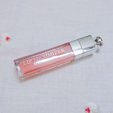 おはようございます☺️らむです😋

今回の商品はコレ！
☆★Dior Addict LIP MAXIMIZER 002★☆

アプリコット色でラメは入ってません！
バニラのいい香りでつけると唇がスースー