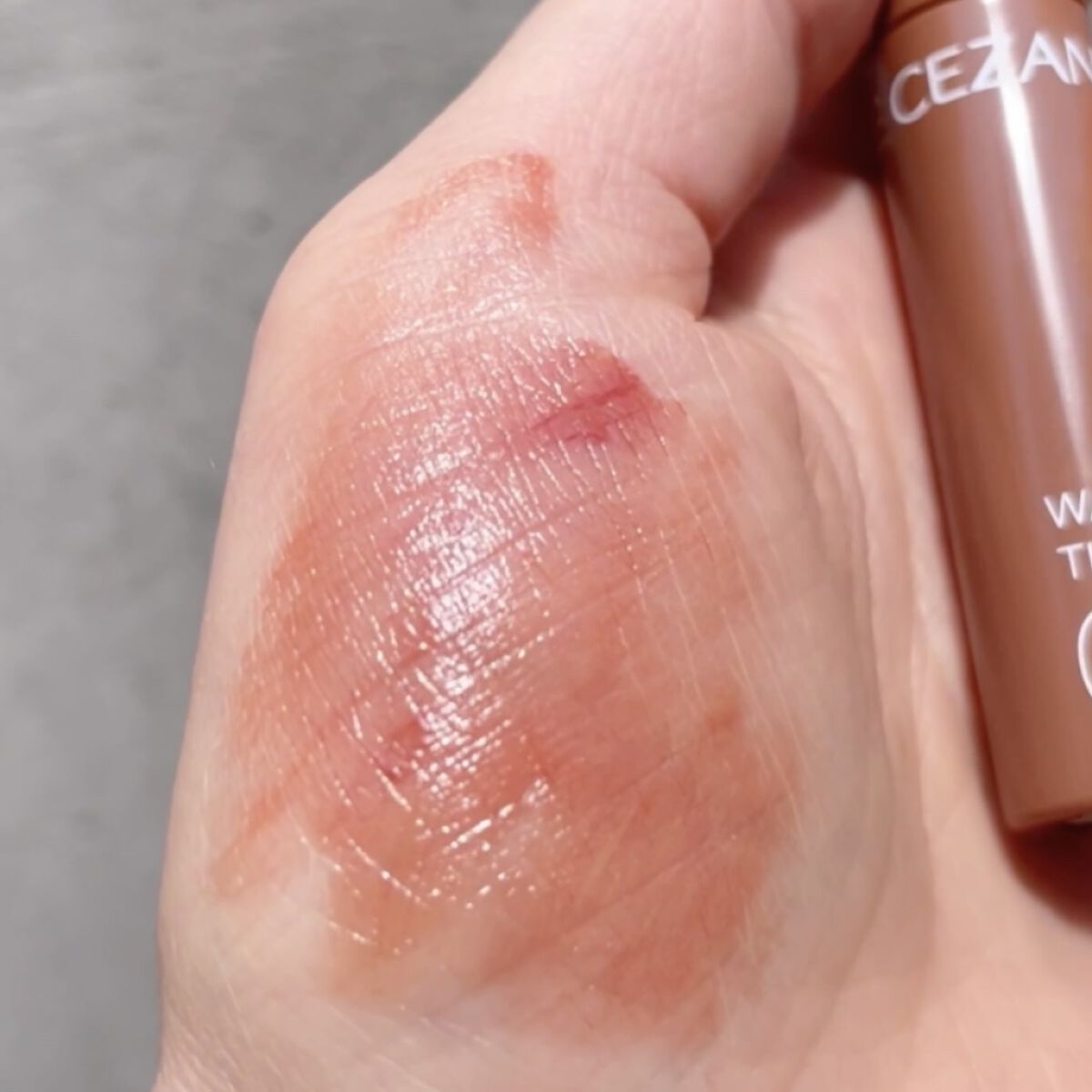 ウォータリーティントリップ/CEZANNE/リップティントを使ったクチコミ（2枚目）
