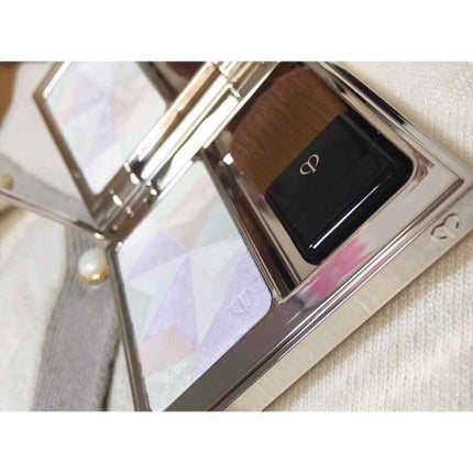 クレ・ド・ポー ボーテ レオスールデクラ/クレ・ド・ポー ボーテ/パウダーハイライトを使ったクチコミ(2枚目)