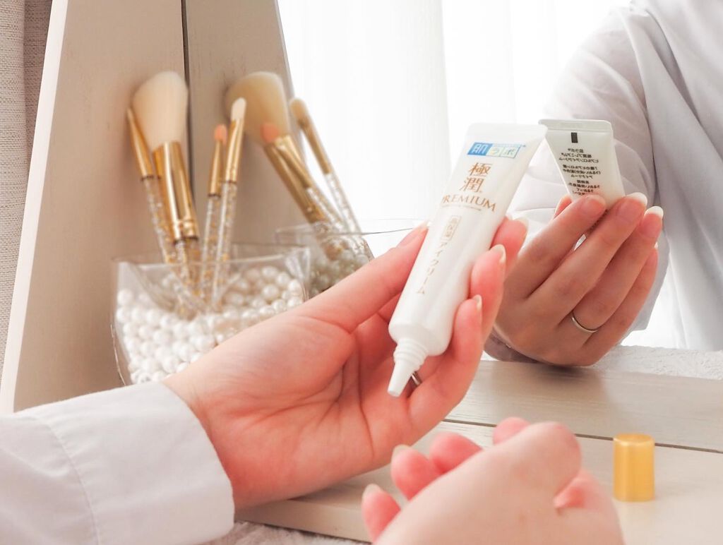 極潤プレミアム ヒアルロンアイクリーム/肌ラボ/アイケア・アイクリームを使ったクチコミ（3枚目）