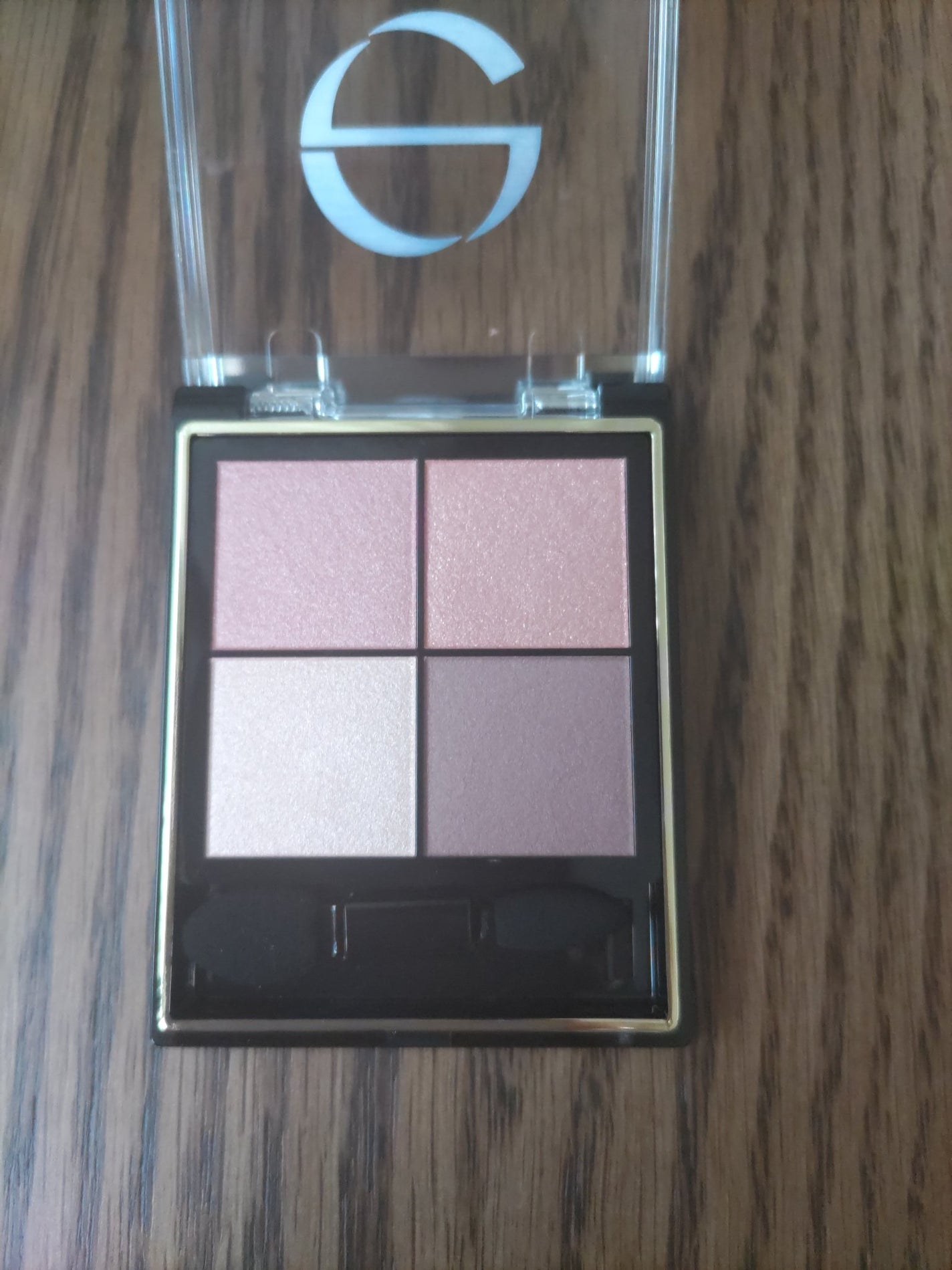 リアルクローズシャドウ/excel/アイシャドウパレットを使ったクチコミ(2枚目)