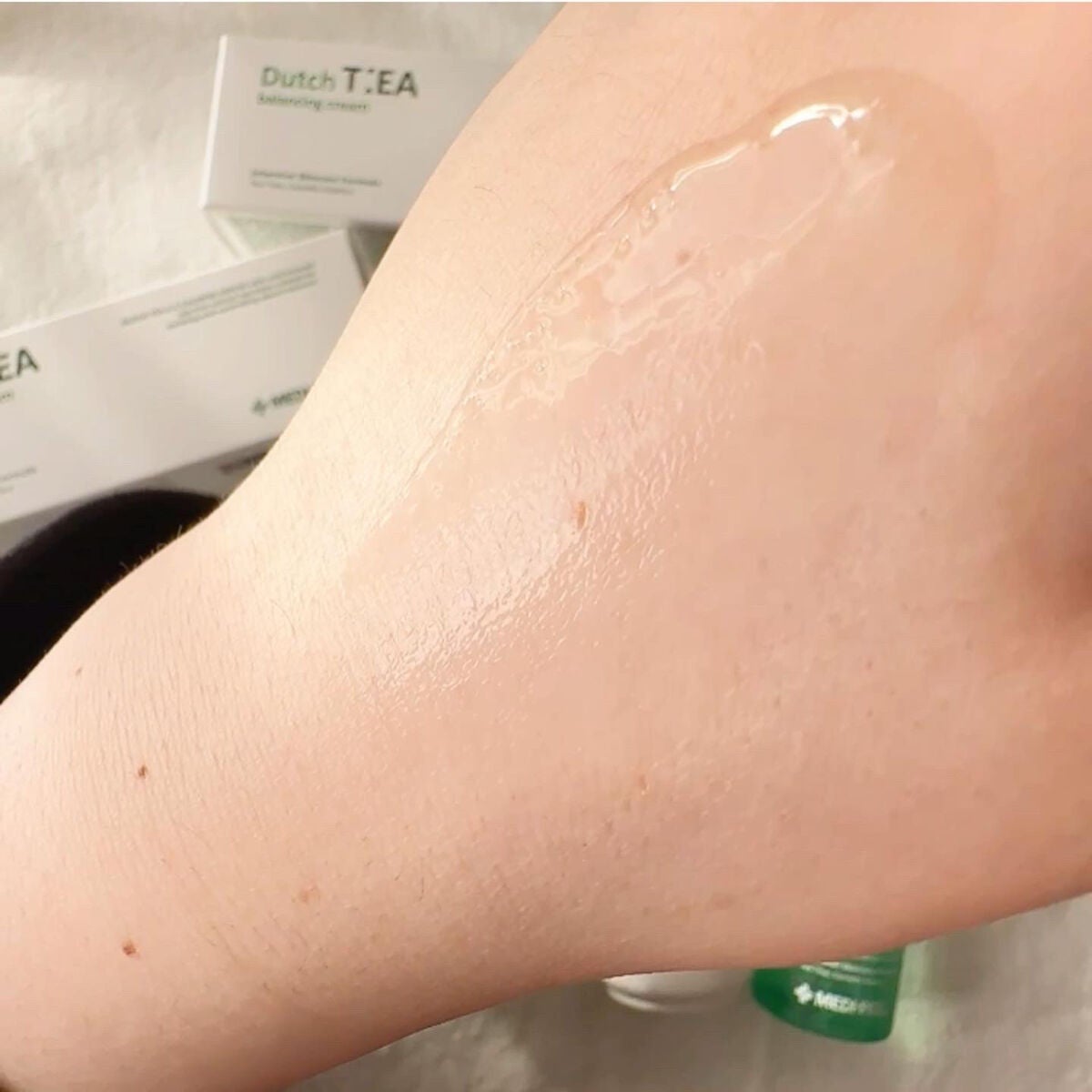 ダッチティーバランシングクリーム/MEDIPEEL/フェイスクリームを使ったクチコミ(4枚目)