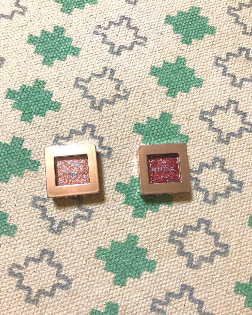 グリッタープリズム シャドウ/MISSHA/グリッターを使ったクチコミ（1枚目）