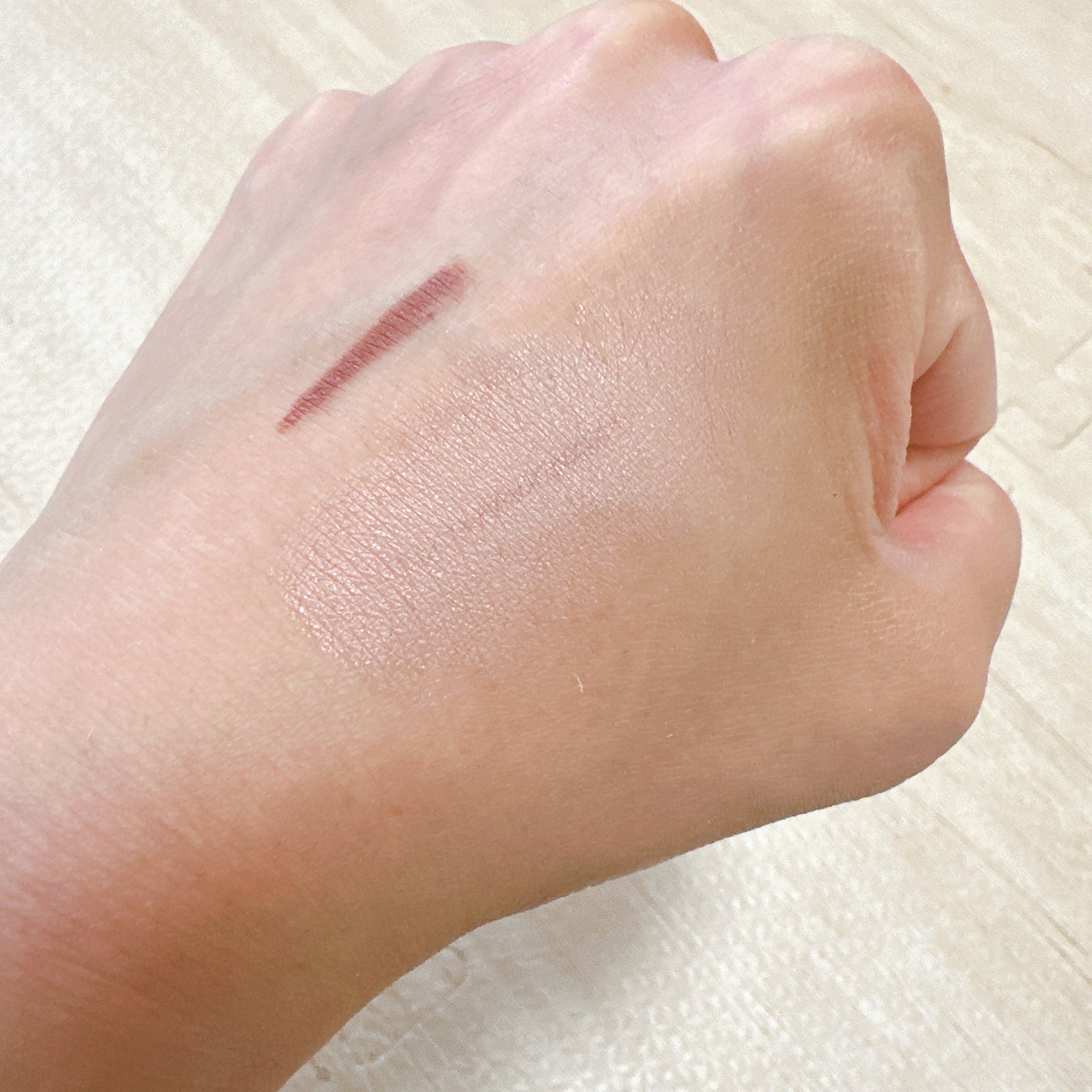 リアル フローレス ウェイトレス パーフェクティング コンシーラー/ローラ メルシエ/リキッドコンシーラーを使ったクチコミ(7枚目)