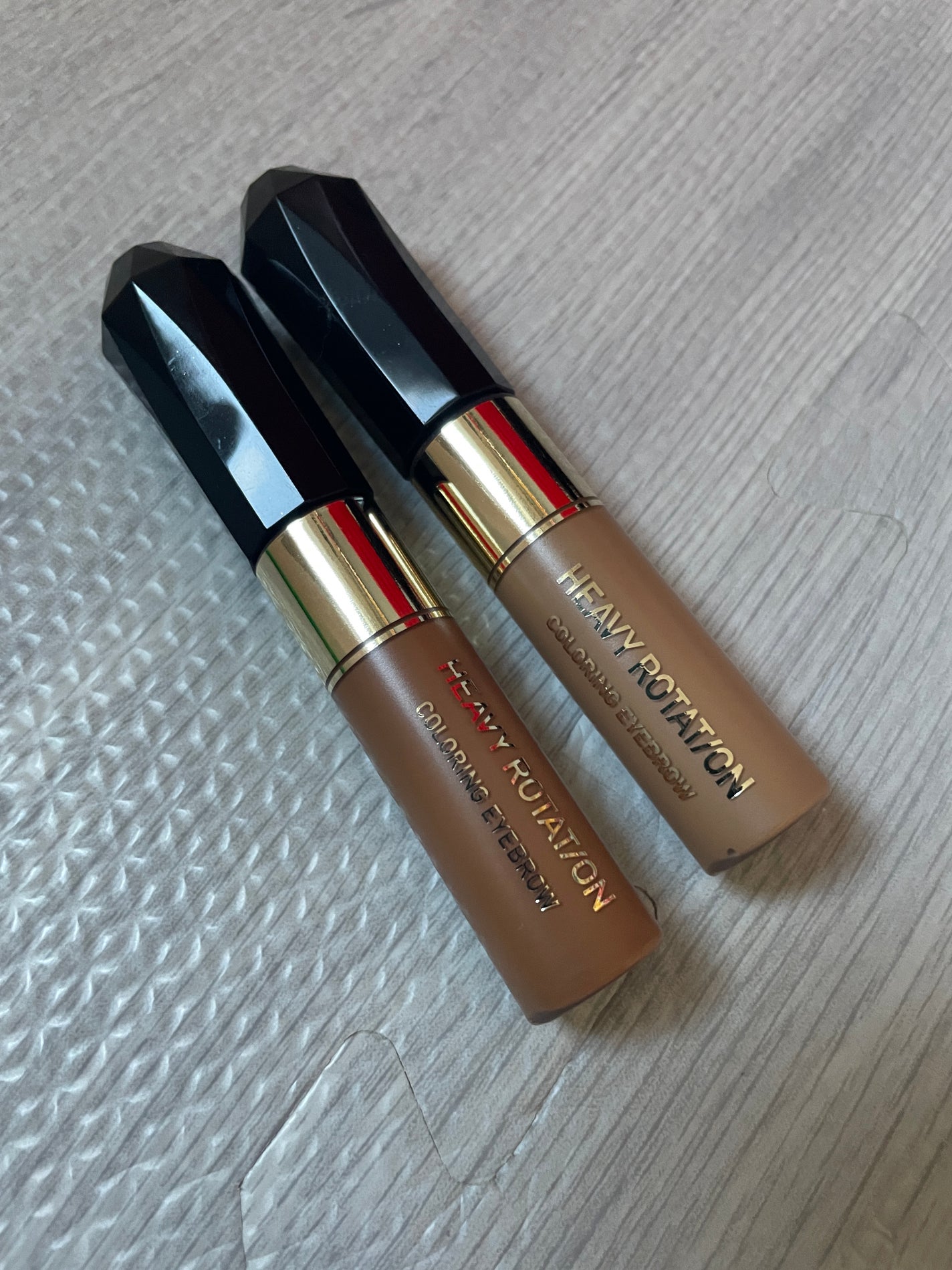 ヘビーローテーション カラーリングアイブロウEX/ヘビーローテーション/眉マスカラを使ったクチコミ(1枚目)