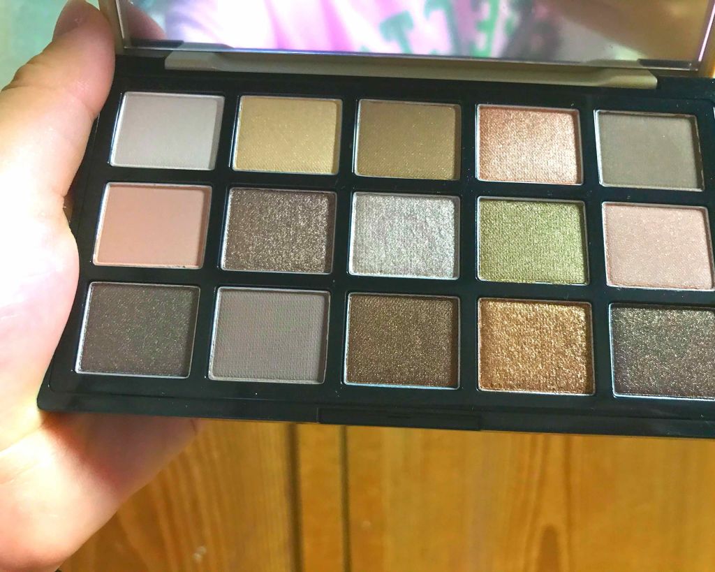 プレイカラーアイパレット トレンチコートショールーム/ETUDE/アイシャドウパレットを使ったクチコミ(3枚目)