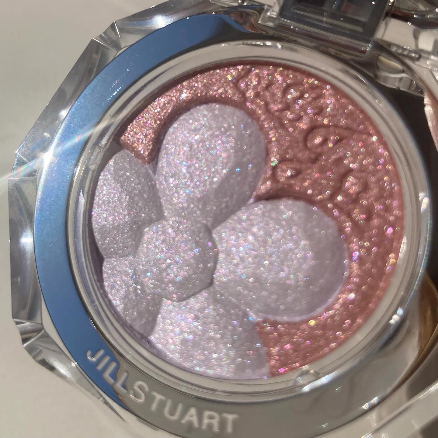ジルスチュアート クリスタルブルーム ペタルクチュールアイズ デュオ/JILL STUART/アイシャドウパレットを使ったクチコミ（2枚目）