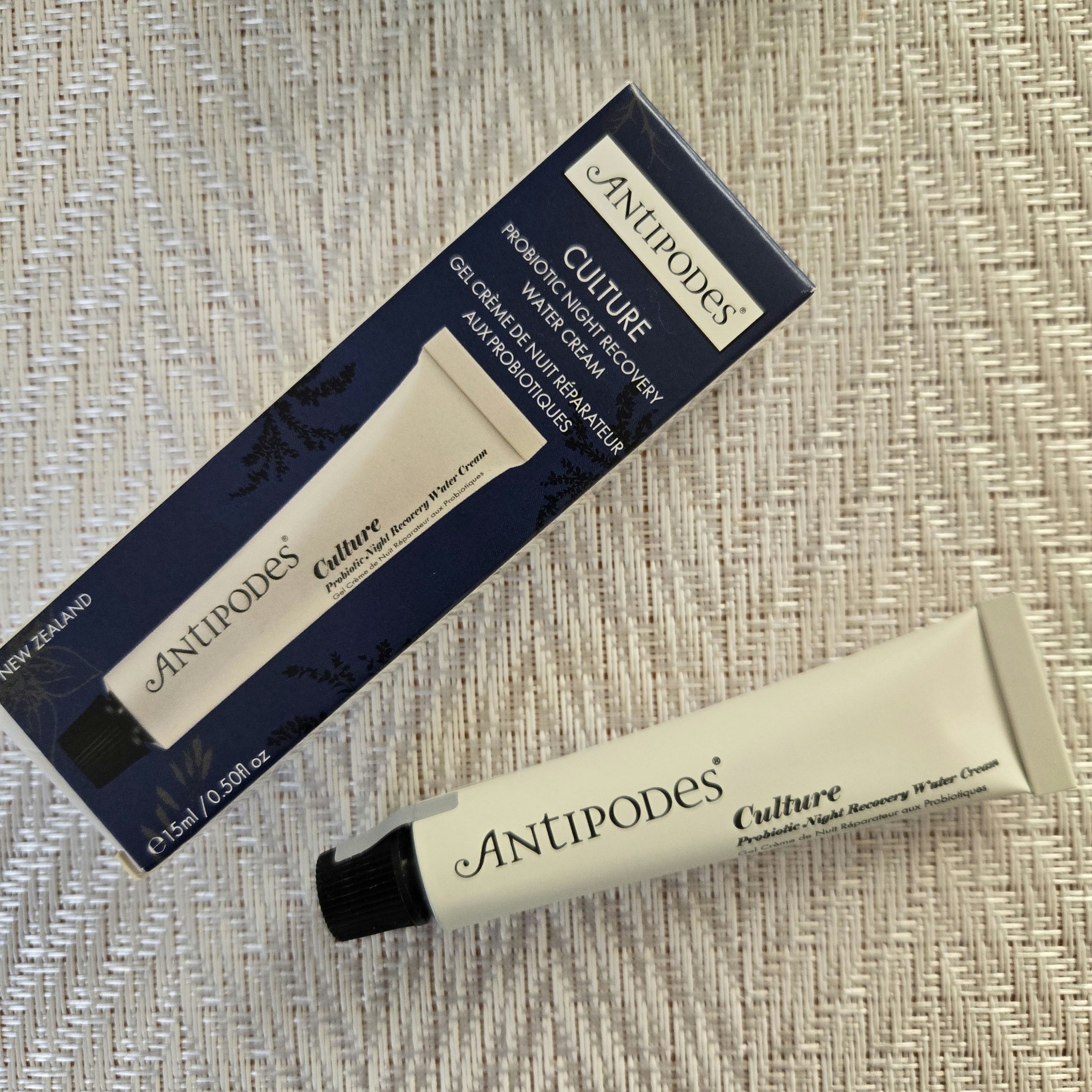 カルチャープロバイオティクス ナイト ウォータークリーム/Antipodes/フェイスクリームを使ったクチコミ（1枚目）