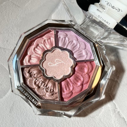 ジルスチュアート ブルームクチュール アイズ ジュエルドブーケ/JILL STUART/アイシャドウパレットを使ったクチコミ(1枚目)