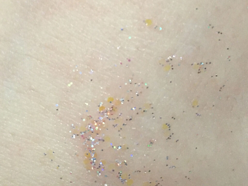 ゲットルーズグリッタージェル/unleashia/グリッターを使ったクチコミ（3枚目）