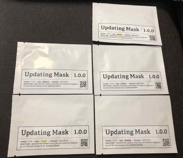 🌟Ｕpdating Mask 1.0.0

口コミが反映されて進化していくマスクらしい…
プレゼントでいただいたので使ってみました！

ちょうどニキビがこんにちはしていて最悪な気分だったのでニキビに良さ