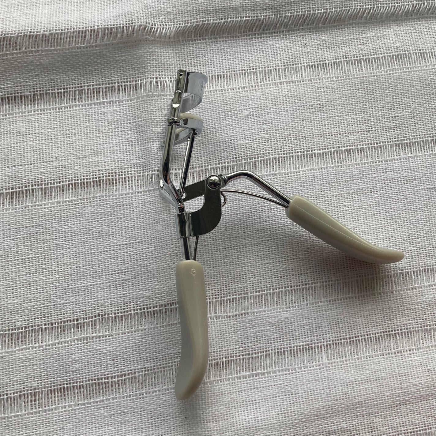 アイラッシュカーラー/3COINS/ビューラーを使ったクチコミ(2枚目)