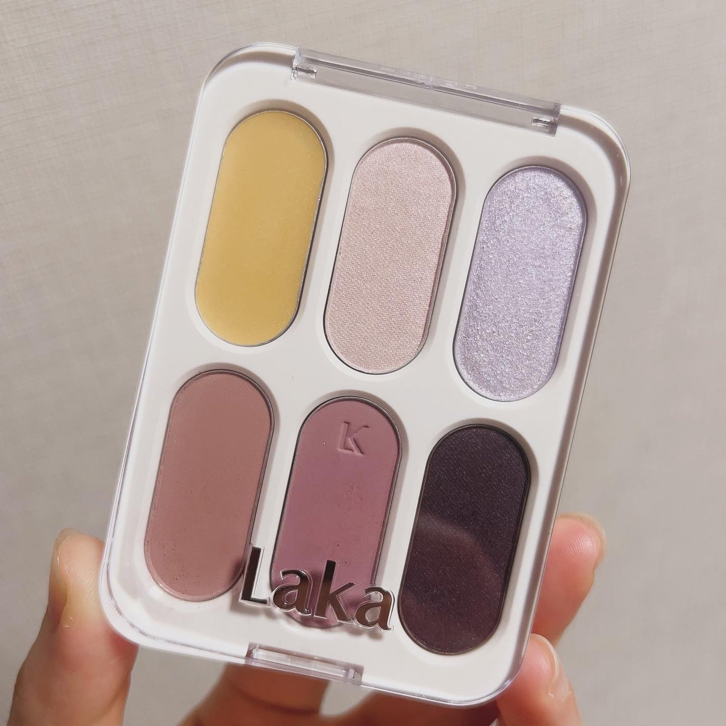 megu on LIPS 「#今日のメイク今更感あるけどLakaのアイシャドウを使ってメイ..」(3枚目)