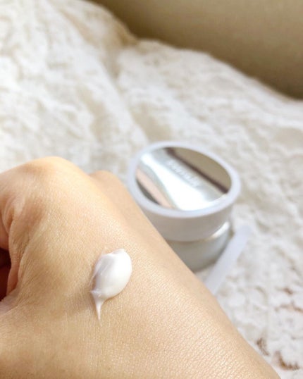 ドレススノー ローション【医薬部外品】 /アテニア/化粧水を使ったクチコミ(4枚目)