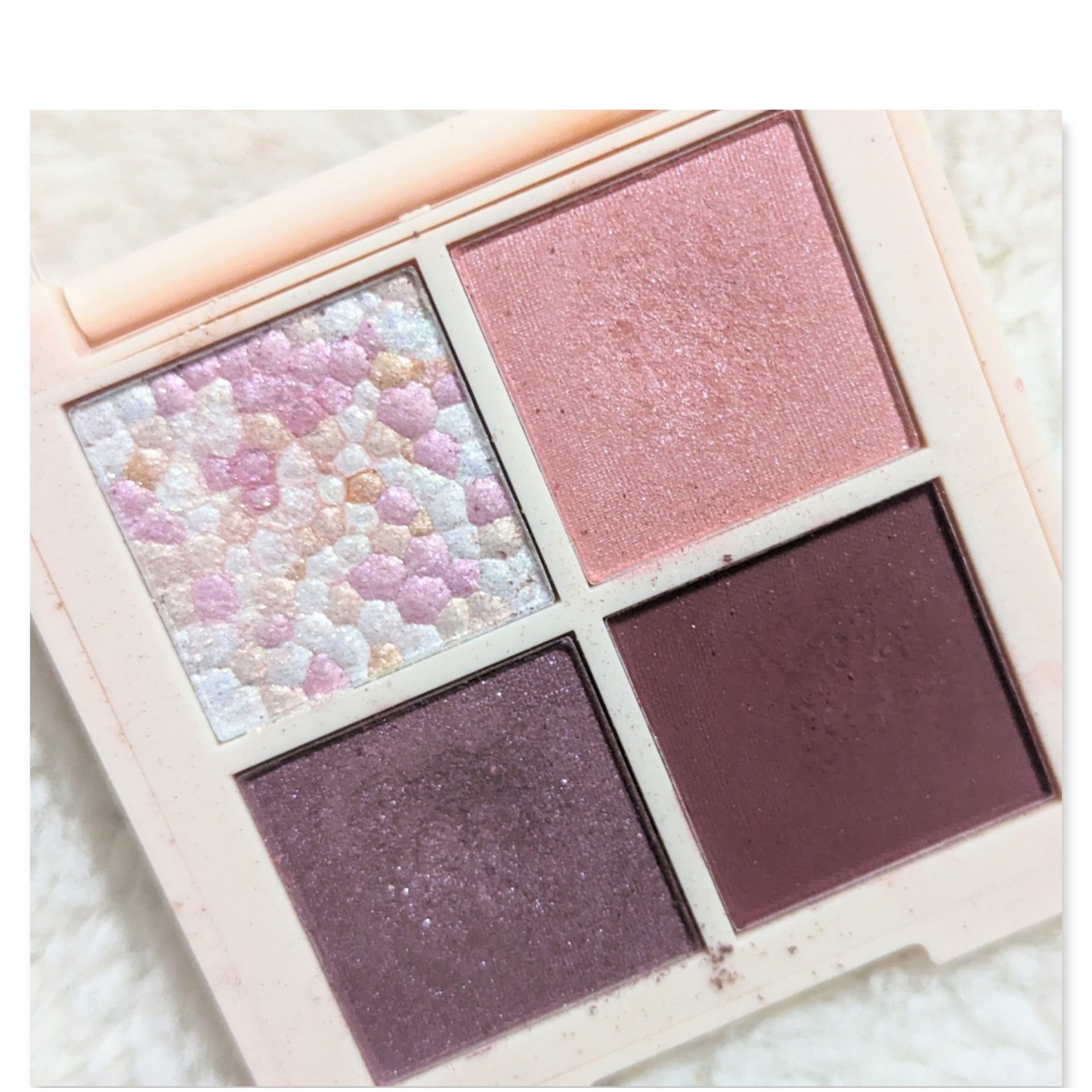 レブロン ダズル アイシャドウ クアッド 003 ヴィンテージ ローズ/REVLON/アイシャドウパレットを使ったクチコミ（3枚目）