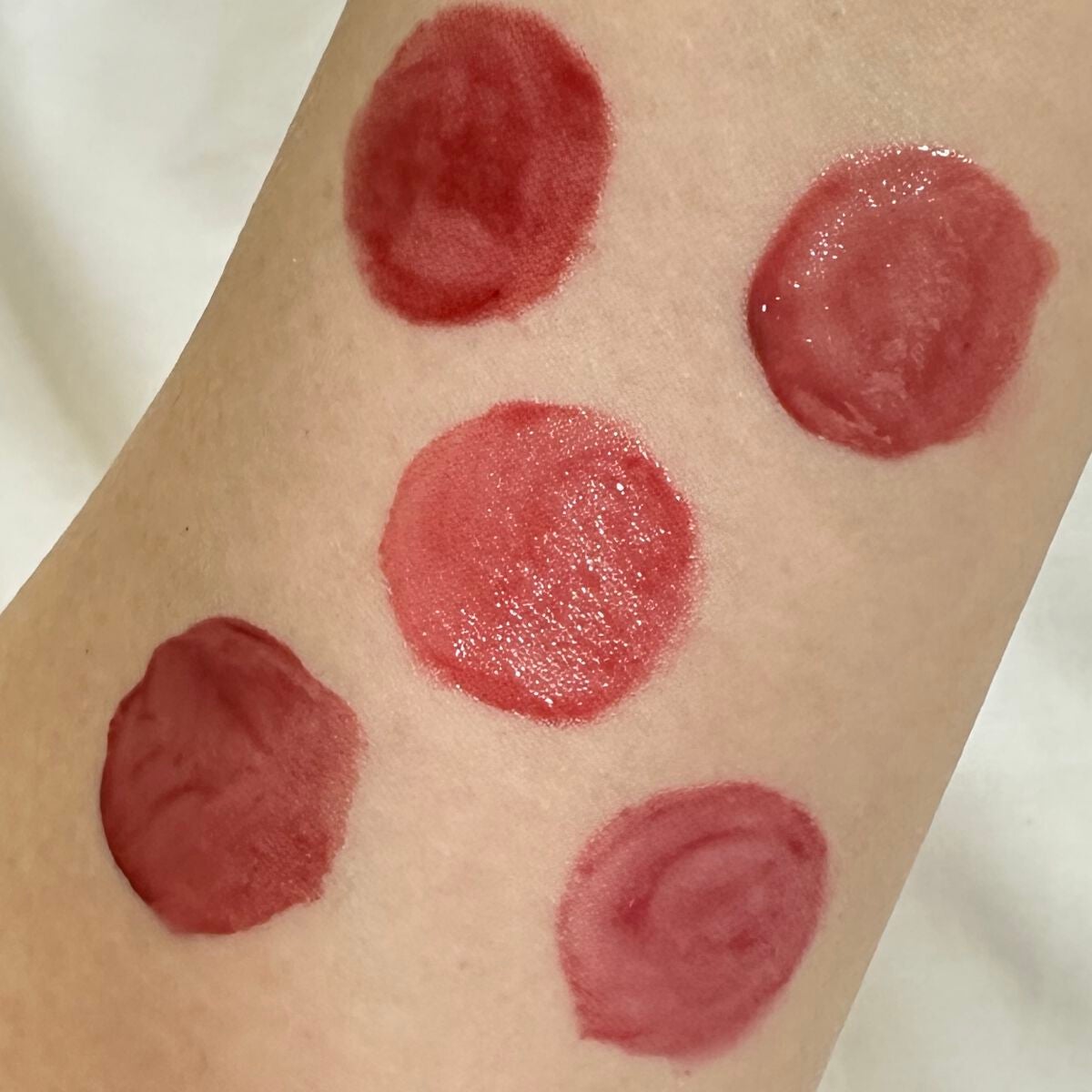 ジューシーラスティングティント/rom&nd/リップティントを使ったクチコミ(3枚目)