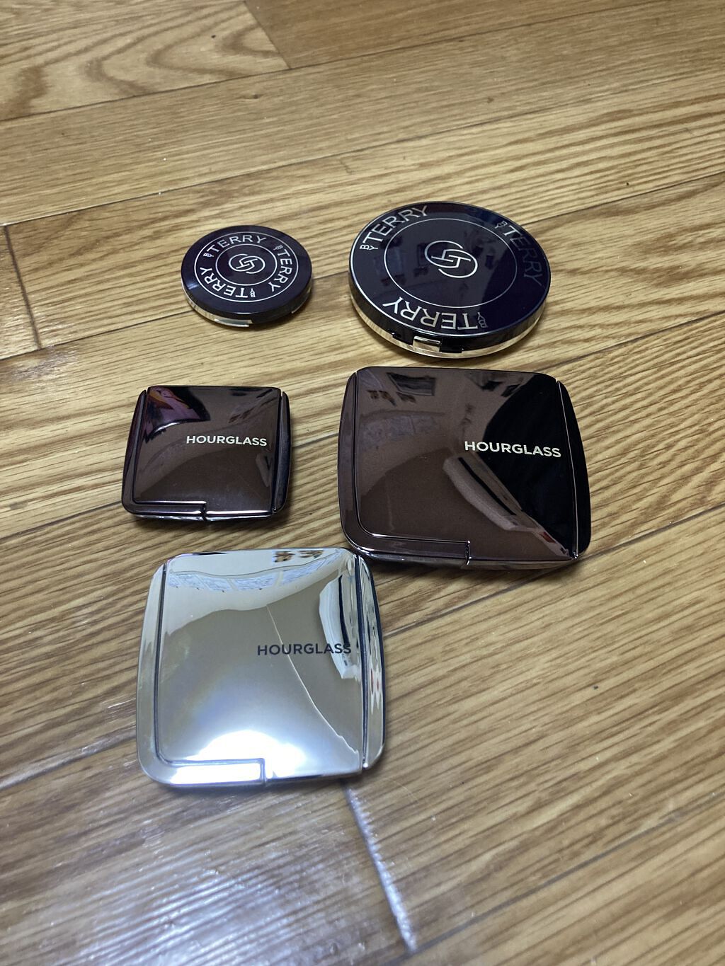 Hourglass Ambient Lighting Powder/HOURGLASS/プレストパウダーを使ったクチコミ（1枚目）