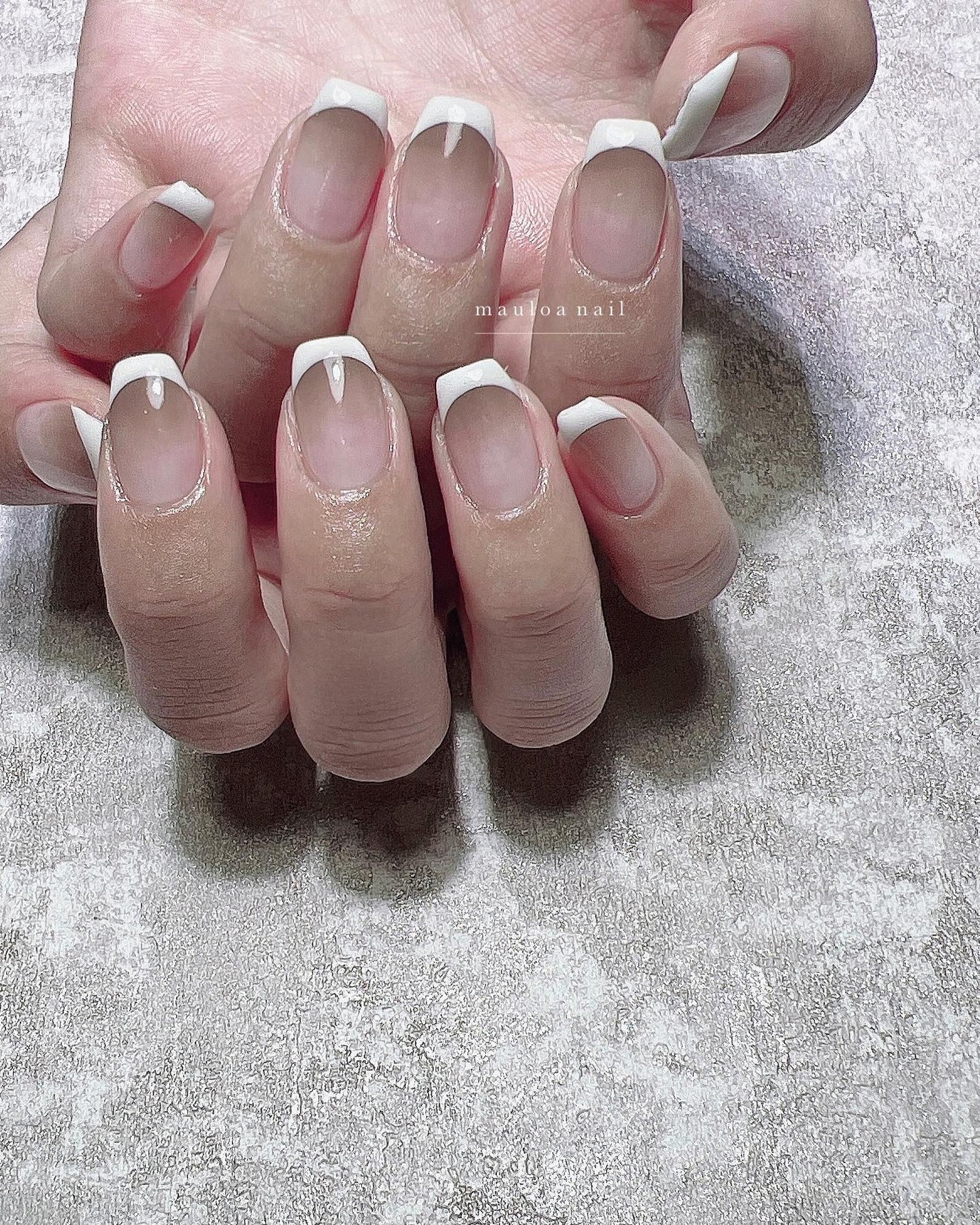 mauloa_nail on LIPS 「・フレンチネイル♡いつもありがとうございます🥰・ネイルやり方動..」(1枚目)